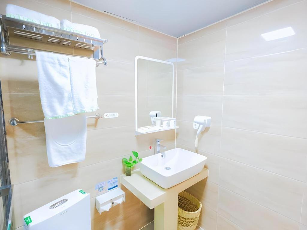 Greentree Inn Shanghai Guangxin Road Tongji Hospital Express Hotel Exterior foto